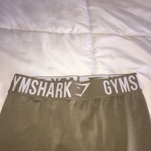 gymshark cropped green leggings